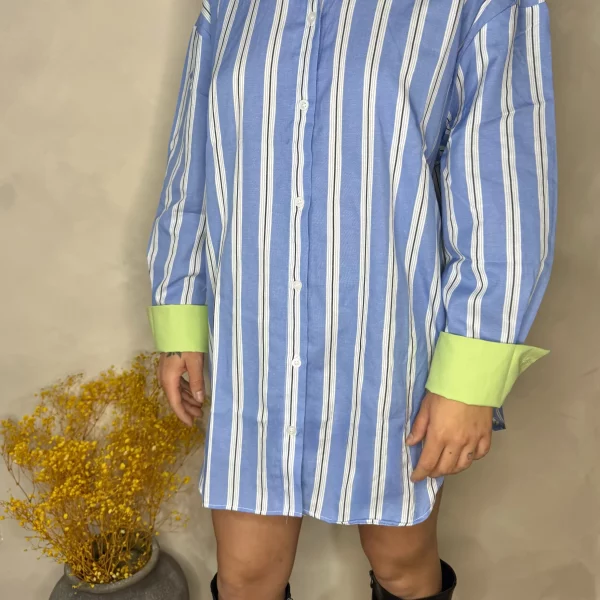 Camisa azul oversize